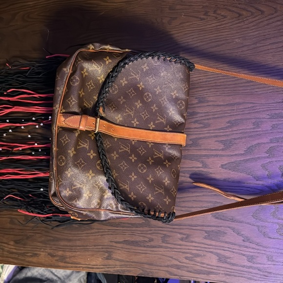 Louis Vuitton Saddlebag - Picture 2 of 14